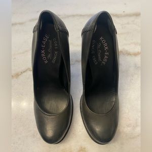 Charcoal/black Kork Ease heels